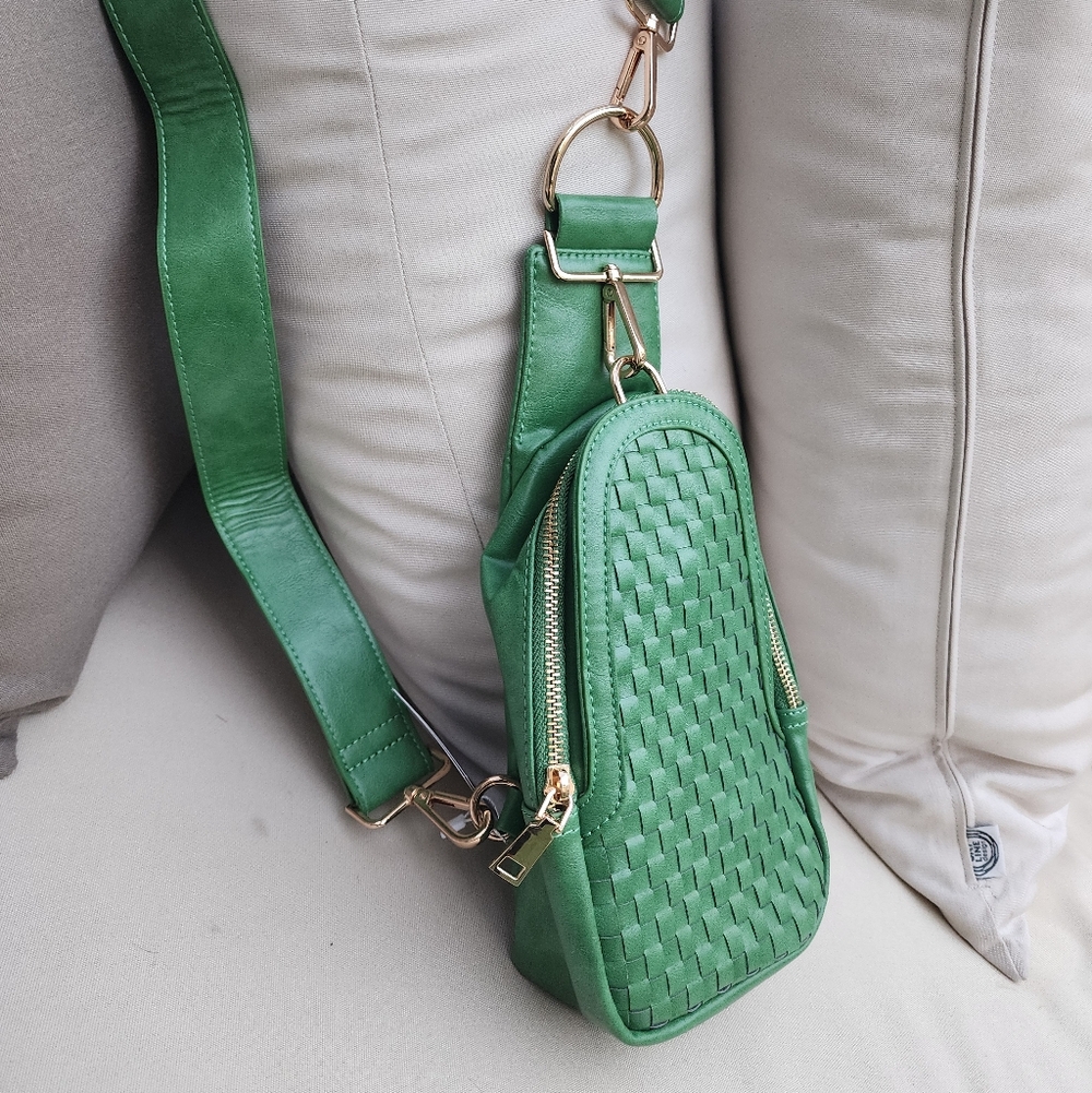 Pretty Simple Women's Waverly Emerald Woven Vegan Leather Sling Crossbody Bag - Picture 5 of 9